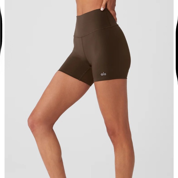 ALO Yoga Pants - ALO Yoga 5” airlift energy short